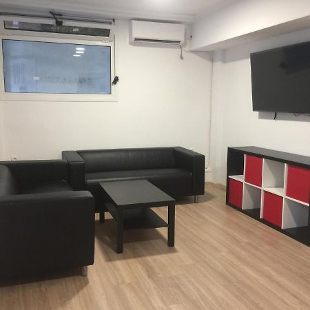 Loutraki Hostel Экстерьер фото