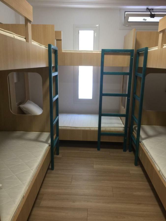 Loutraki Hostel Экстерьер фото