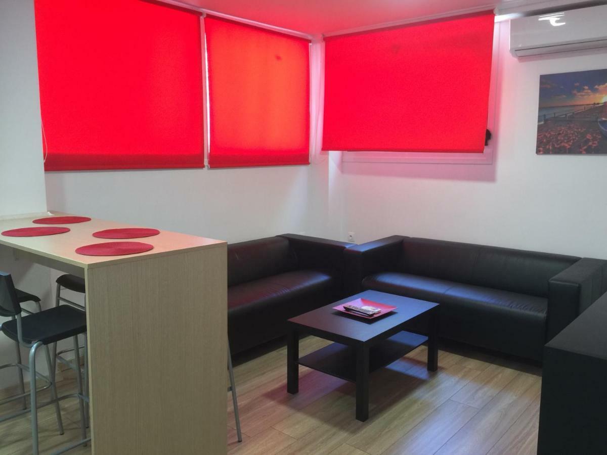 Loutraki Hostel Экстерьер фото