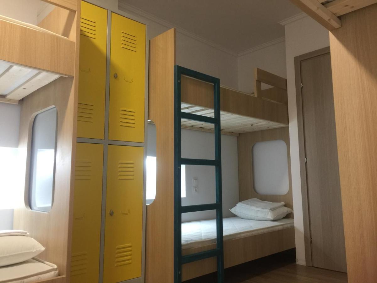 Loutraki Hostel Экстерьер фото