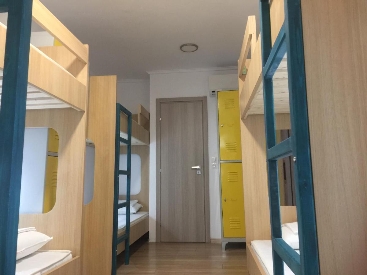 Loutraki Hostel Экстерьер фото